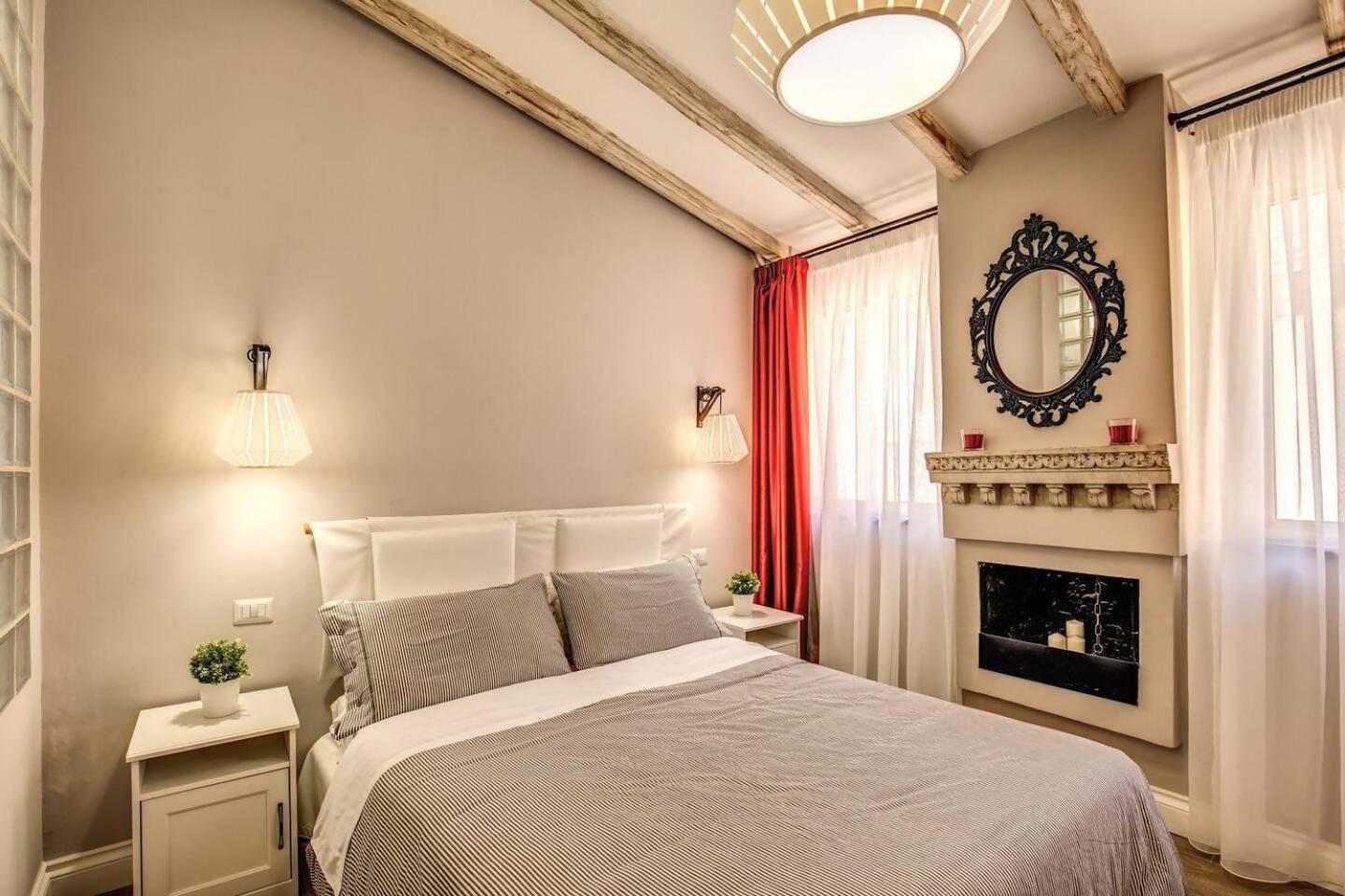 Attic With Terrace By Trevi Fountain Apartment Rome Bagian luar foto