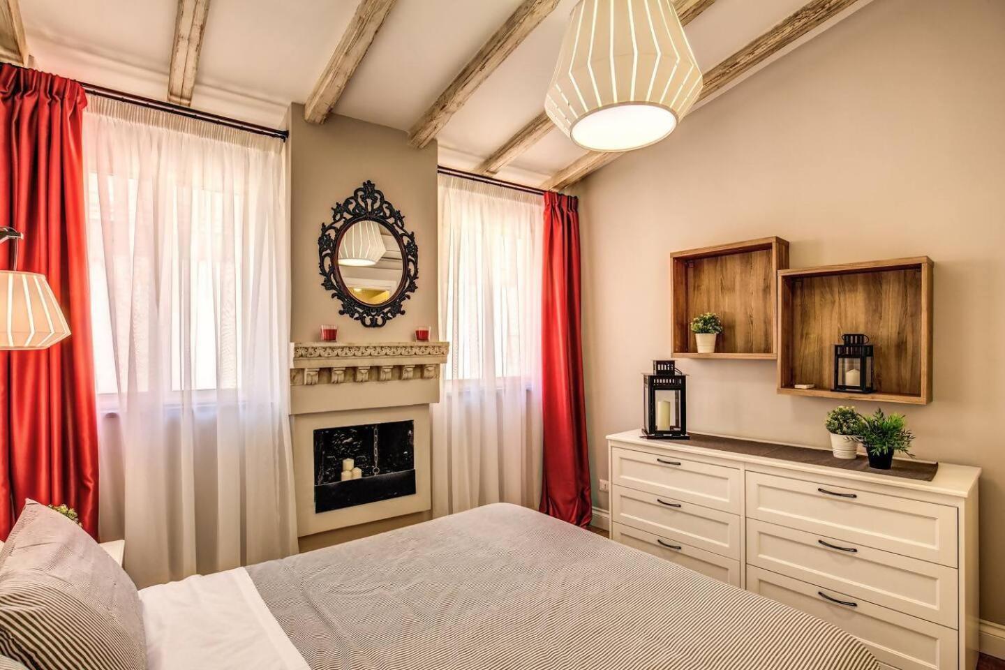 Attic With Terrace By Trevi Fountain Apartment Rome Bagian luar foto