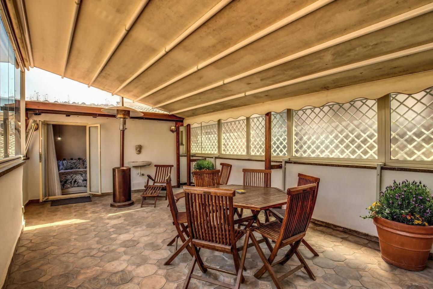 Attic With Terrace By Trevi Fountain Apartment Rome Bagian luar foto