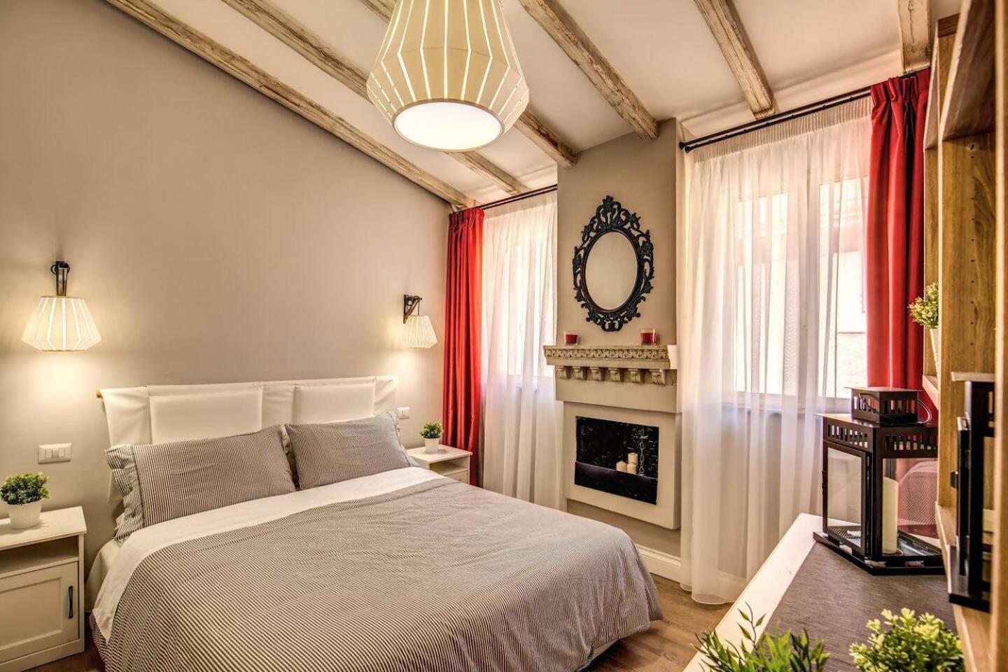 Attic With Terrace By Trevi Fountain Apartment Rome Bagian luar foto
