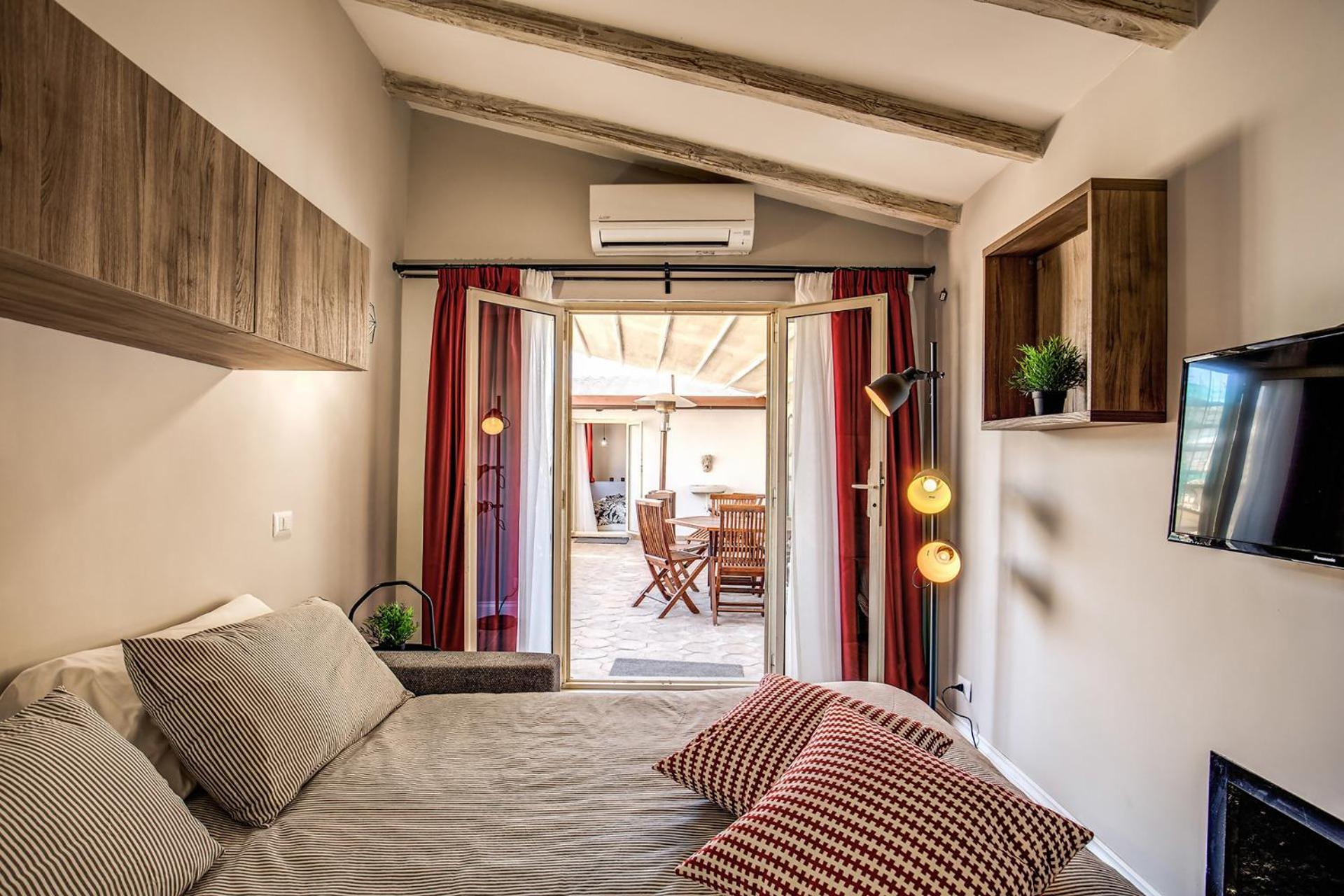 Attic With Terrace By Trevi Fountain Apartment Rome Bagian luar foto